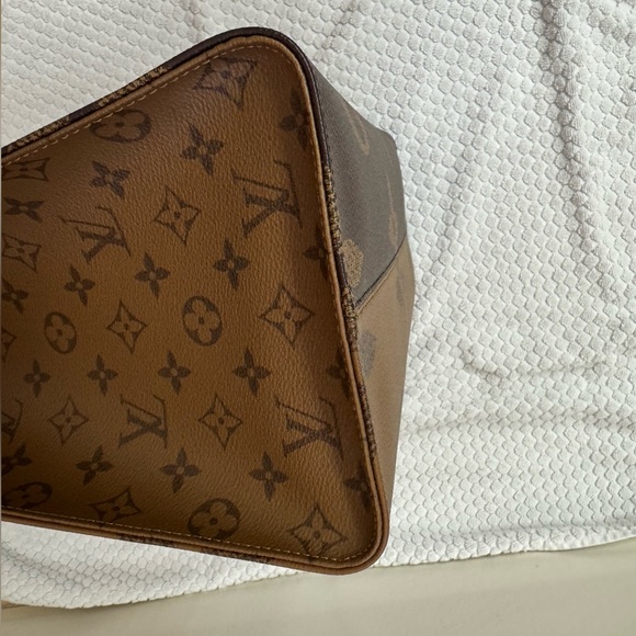 Louis Vuitton On The Go GM - Picture 7 of 17
